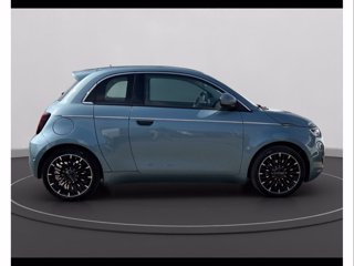 FIAT 500e 3+1 42 kwh la prima