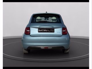 FIAT 500e 3+1 42 kwh la prima