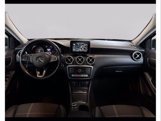 MERCEDES A 200 d sport auto my16